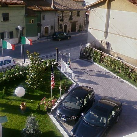 Hotel de Meis Capistrello Buitenkant foto
