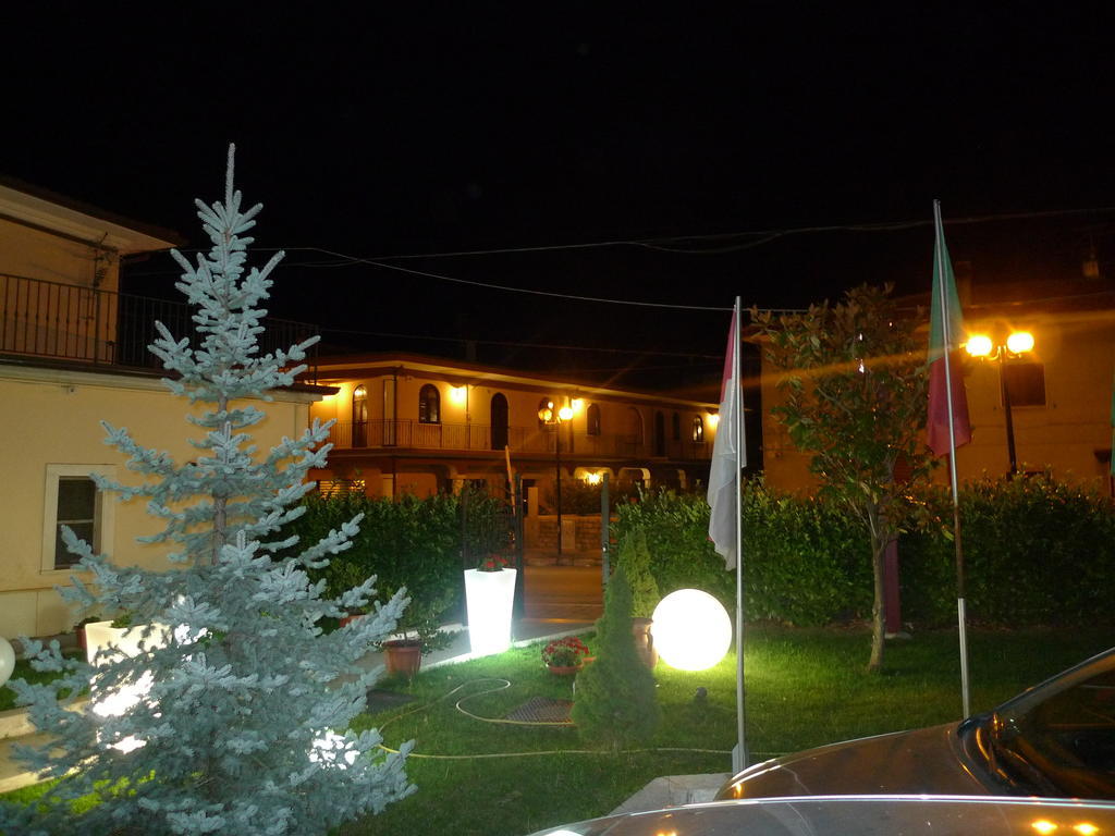 Hotel de Meis Capistrello Buitenkant foto