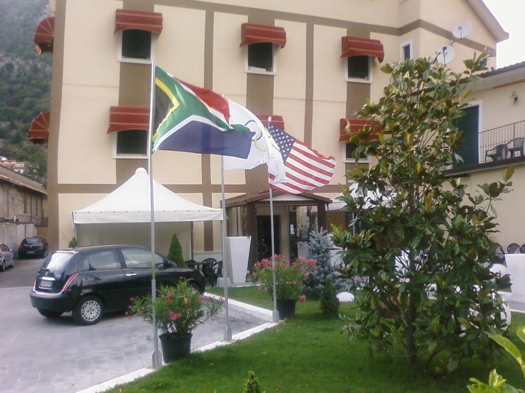 Hotel de Meis Capistrello Buitenkant foto