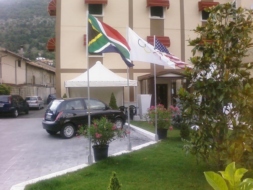 Hotel de Meis Capistrello Buitenkant foto