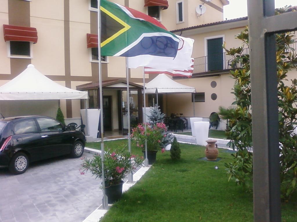Hotel de Meis Capistrello Buitenkant foto