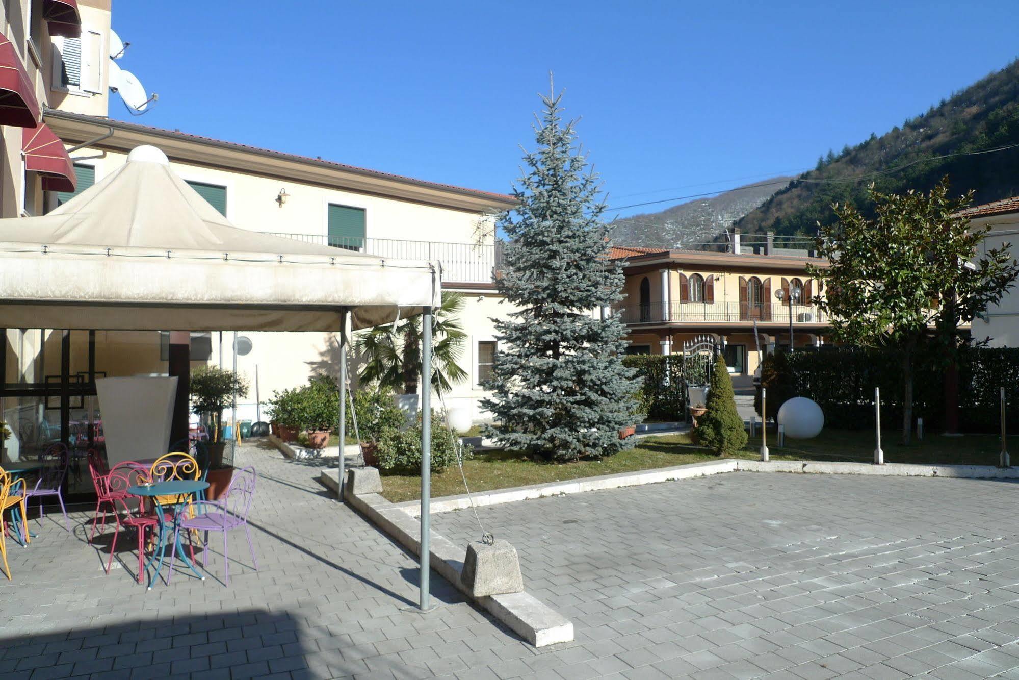 Hotel de Meis Capistrello Buitenkant foto