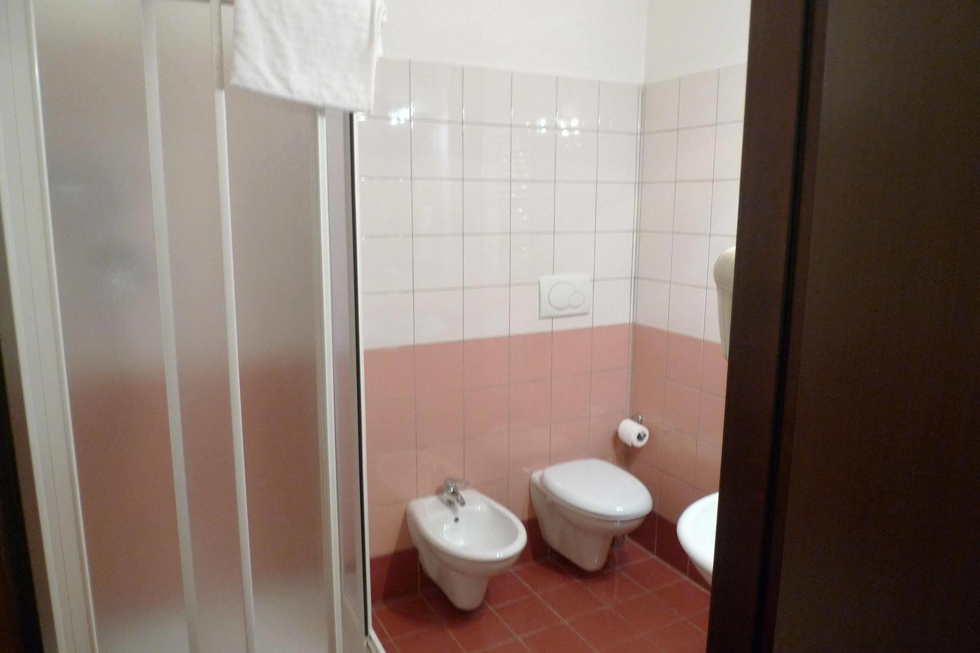 Hotel de Meis Capistrello Buitenkant foto